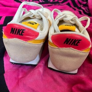 Nike Daybreak